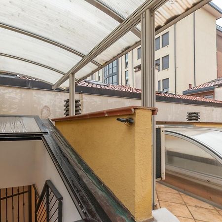 Throat House Apartment Милано Екстериор снимка