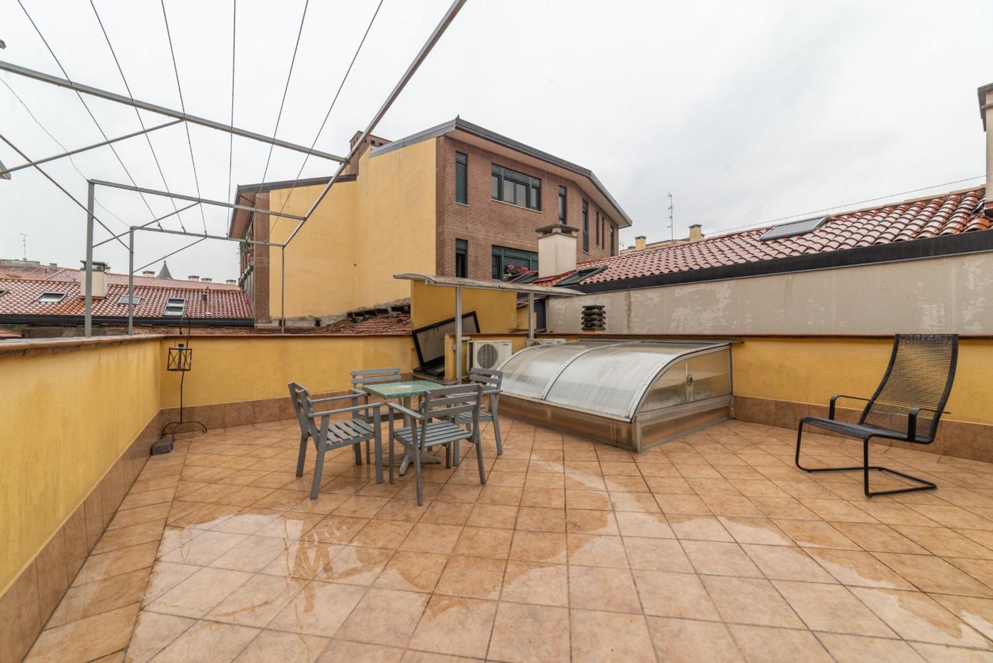 Throat House Apartment Милано Екстериор снимка