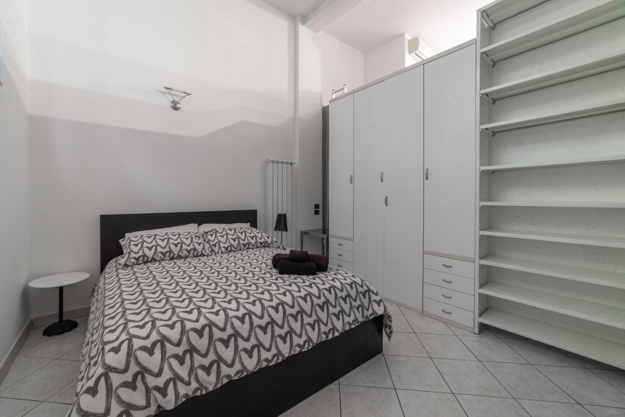 Throat House Apartment Милано Екстериор снимка