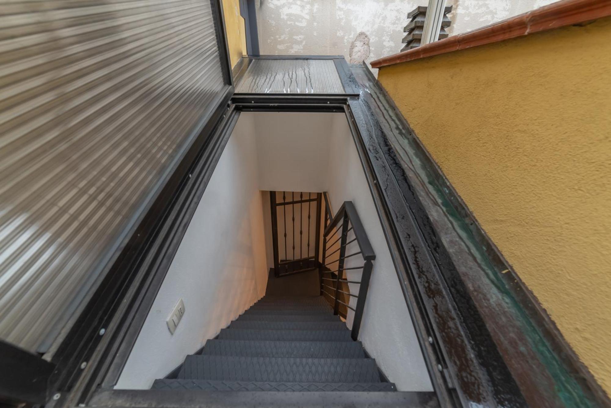 Throat House Apartment Милано Екстериор снимка